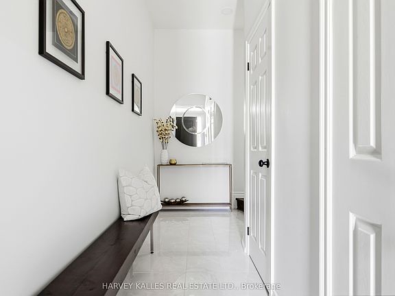 3rd image of 1065 Spadina Rd