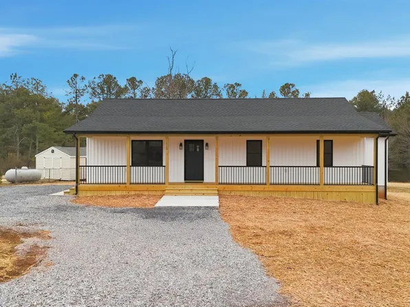 112 Savage Dr, Rustburg, VA 24588