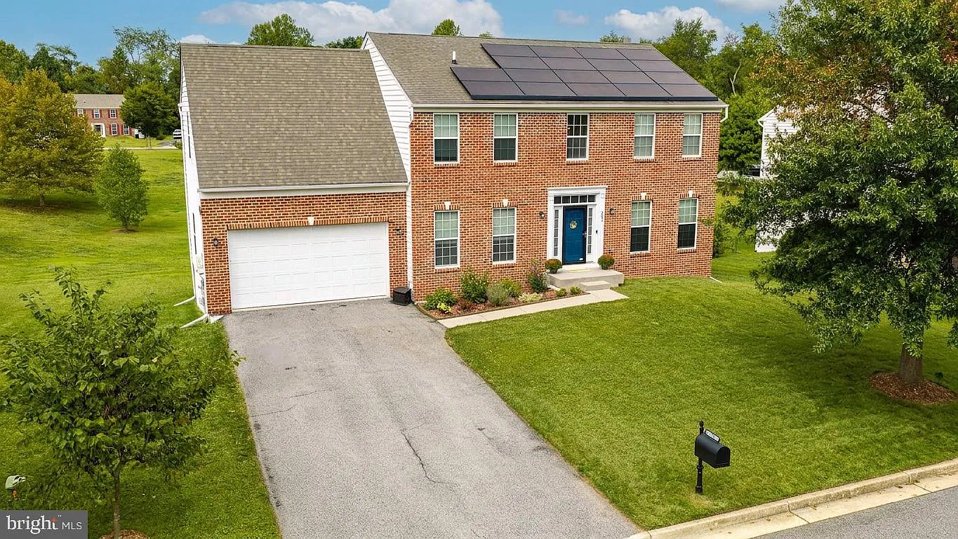 4 bed, 3.5 bath, 3506 sqft, $2,750 — Photo 1