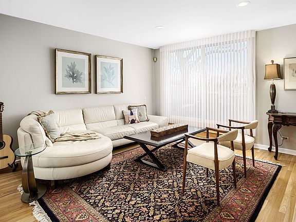 3rd image of 3700 N Lake Shore Dr APT 105