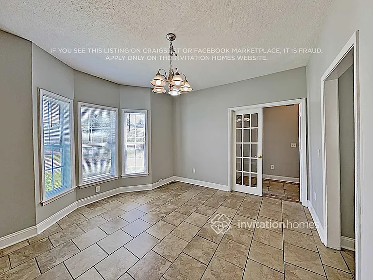 834 Highlander Ct — Photo 10