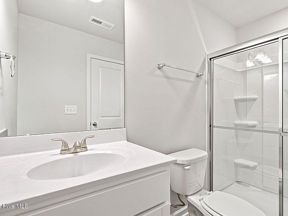 5th image of 468 Maides Avenue