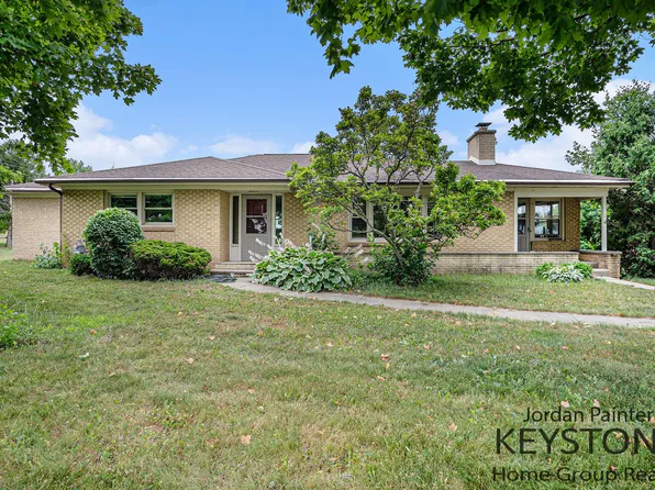 15486 8th Ave, Marne, MI 49435