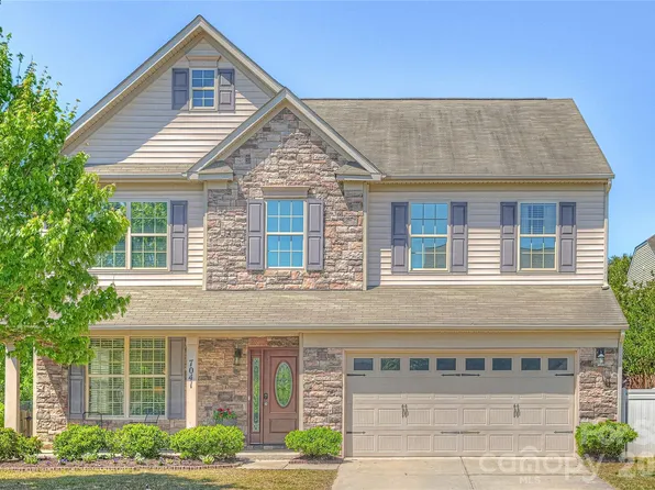 7041 Carnwarth Ln, Indian Land, SC 29707