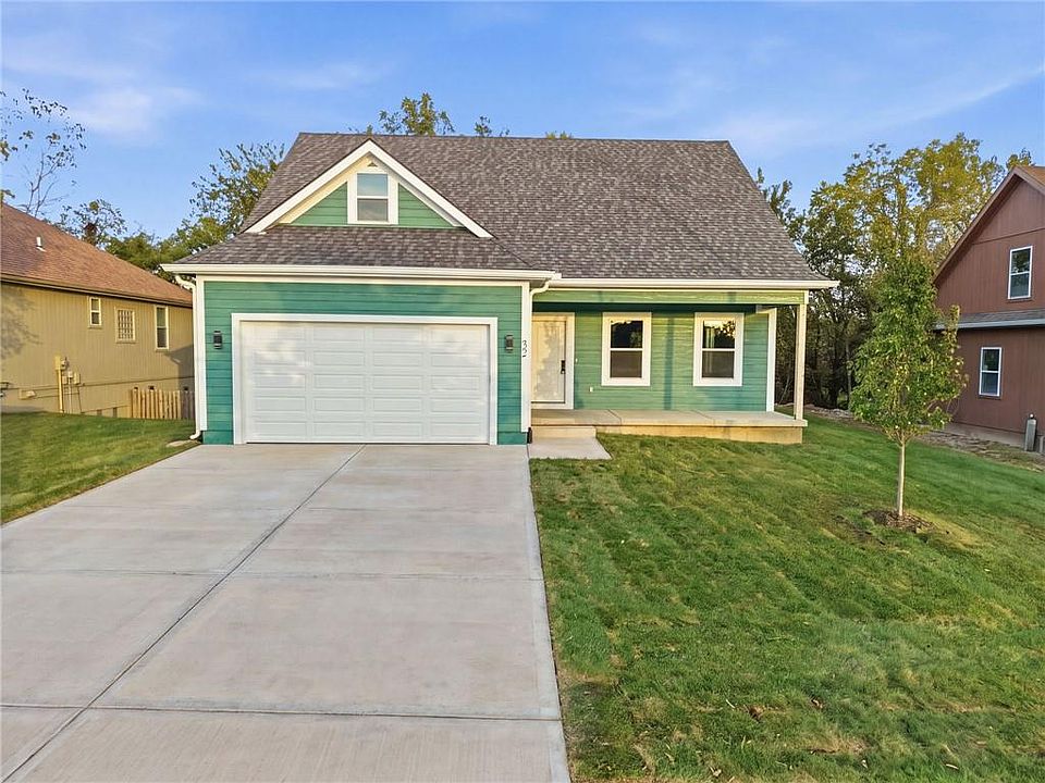 1st image of 827 Old Paint Rd