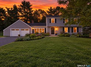 6 Cornfield Rd, Simsbury, CT 06070