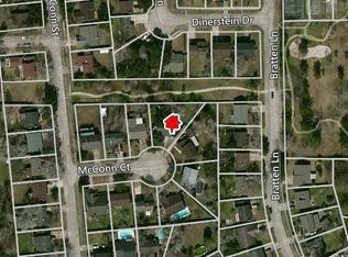 415 McConn Ct, Webster, TX 77598