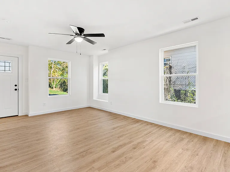 2201 Keith Ave #1 — Photo 16