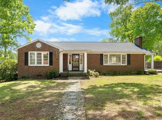 607 W Farley Ave, Laurens, SC 29360