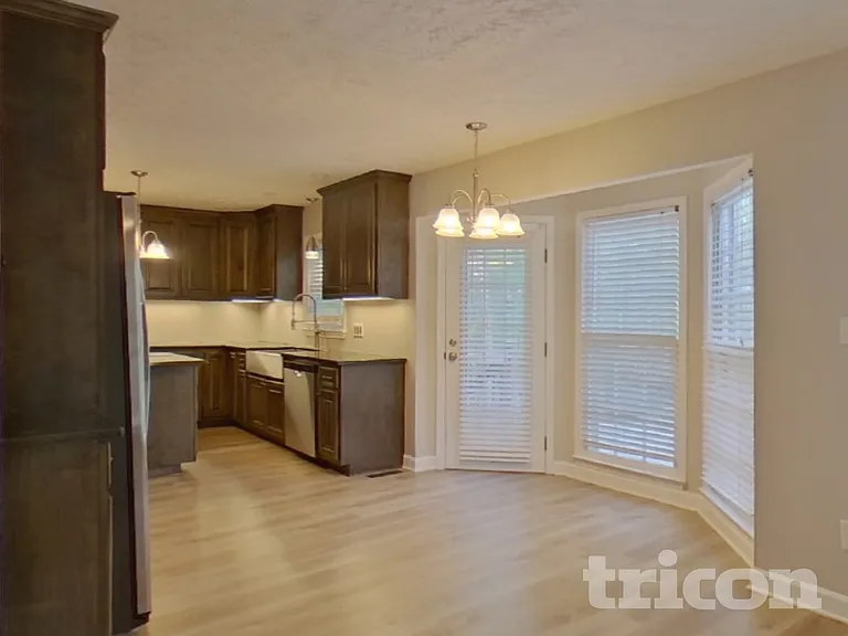 530 N Oakland Cir — Photo 4