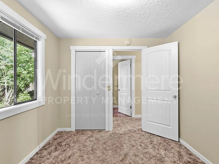 7805 E Upriver Dr — Photo 19