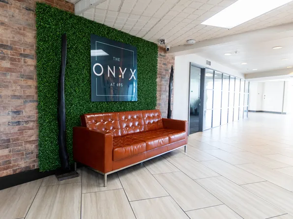 The Onyx at 695