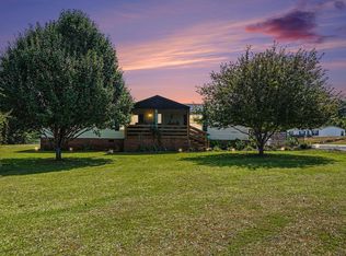 208 Sassafras Dr, Laurens, SC 29360