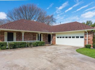 610 Arbor Creek Dr, Desoto, TX 75115