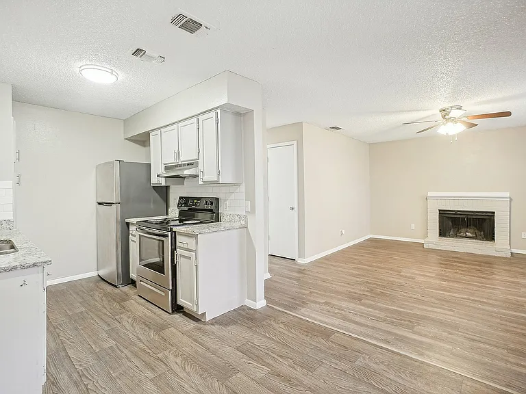 9-web-or-mls-Sappington Pl-007