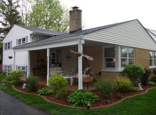 517 Winston Ln, Chicago Heights, IL 60411