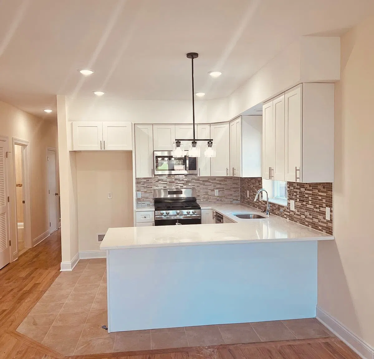 3 bed, $2,900 — Photo 1