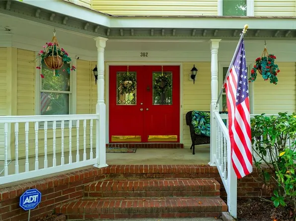 302 Honey Locust Way, Chesapeake, VA 23320