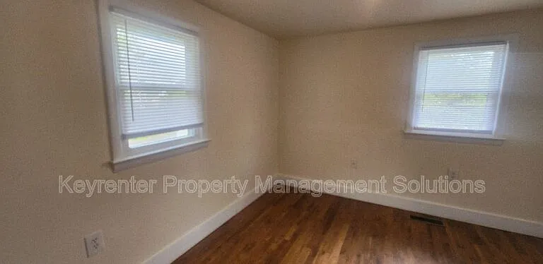813 Highland Ave — Photo 16