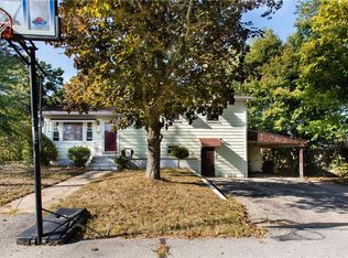 1 Arch Rd, Coventry, RI 02816