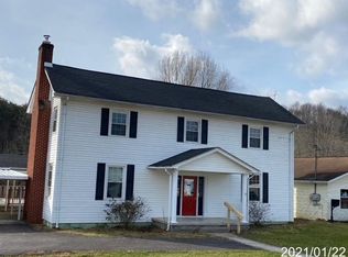 456 Market St, Peterstown, WV 24963