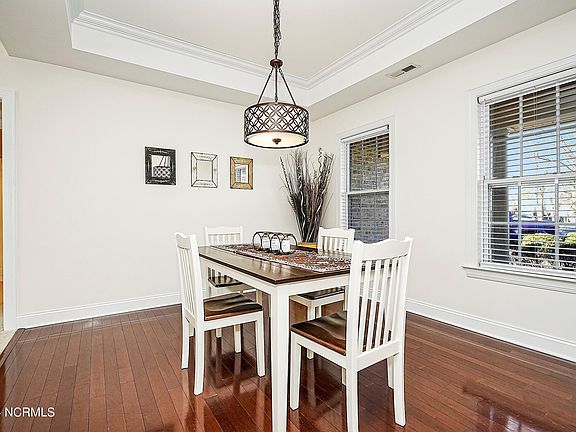 5th image of 1212 Willowgreen Court