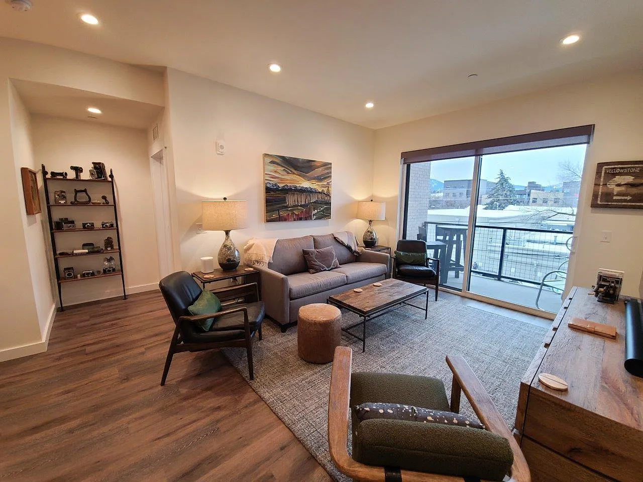 2 bed, 1380 sqft, $3,600 — Photo 3