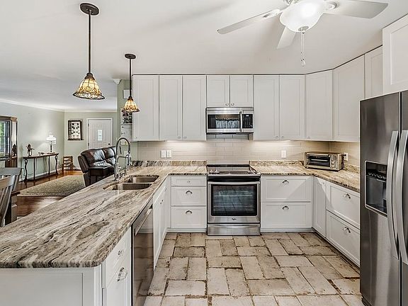 5th image of 2511 & 2585 Pineland Shores Cir