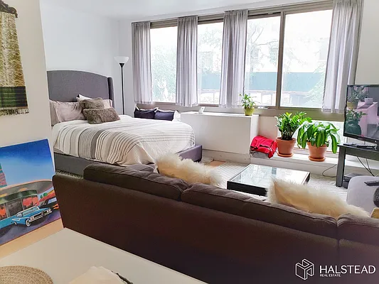 Rented by Halstead Real Estate | media 10