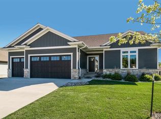 1080 Highland Park Ave, Coralville, IA 52241