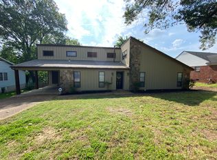 2970 Falkirk Rd, Memphis, TN 38128