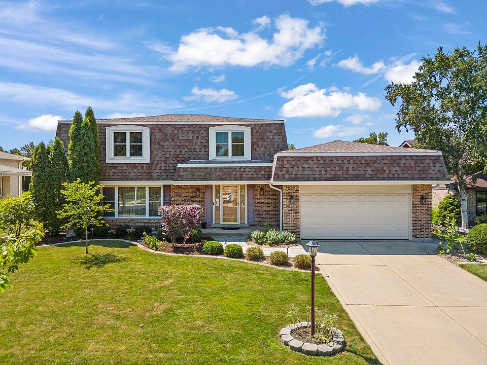 1st image of 609 Honey Locust Ln