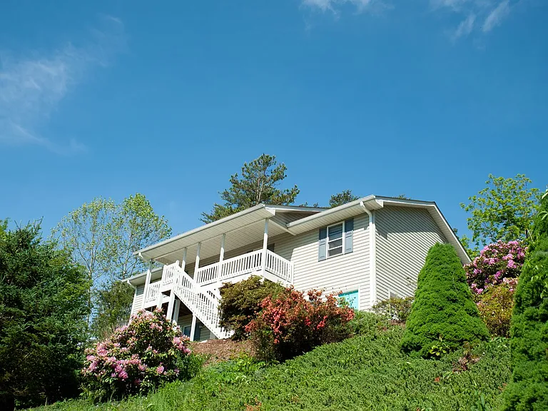 18 Pine Tops Dr — Photo 3