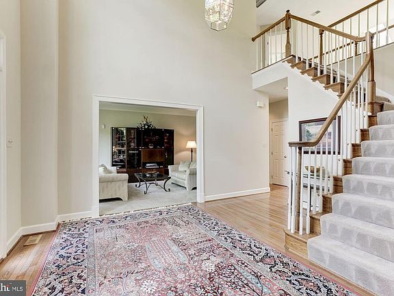 3rd image of 12209 Jonathons Glen Way