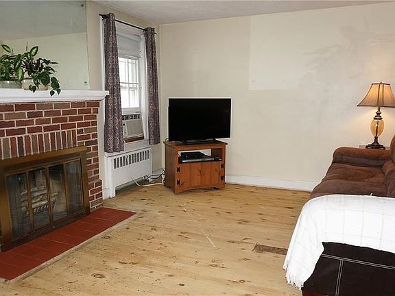 2nd image of 5 Rose St