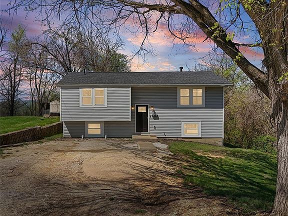 2nd image of 706 Bogy St