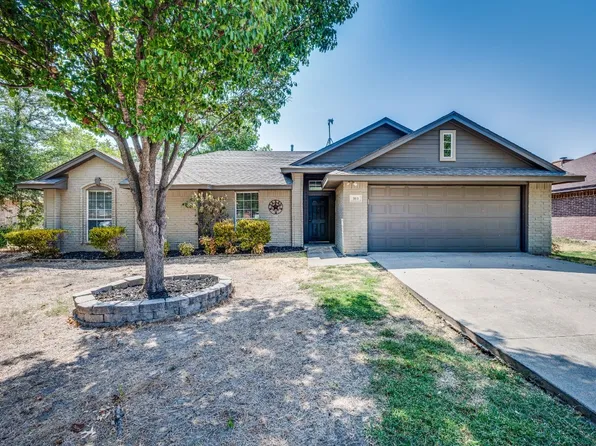 303 Ridge Hollow Trl, Venus, TX 76084