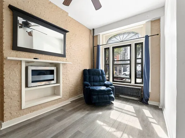 107 W 106th St #A, New York, NY 10025