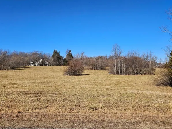64 Bridlewood Ln, Fredericksburg, VA 22406