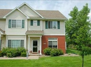 2196 Ridgeview Cir, Clive, IA 50325