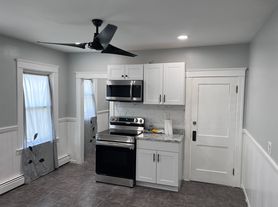 51 Andover St, Worcester, MA