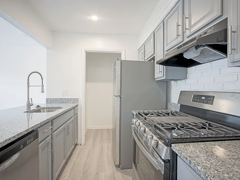 3019 Sunset Ln — Photo 6