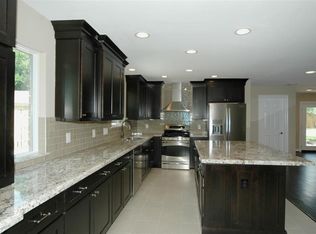 1715 Davon Ln, Houston, TX 77058