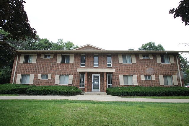 1st image of 33580 N Royal Oak Ln APT 203