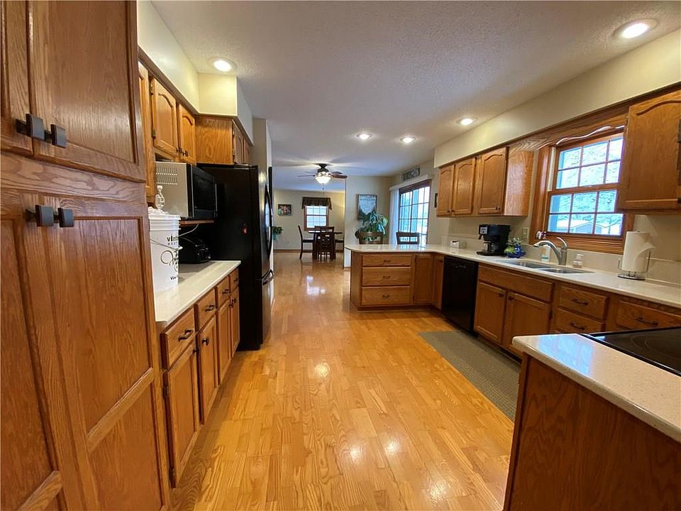 2nd image of 210 Royal Crest Dr