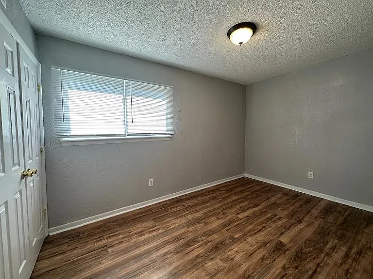 525 N Arlington St — Photo 7