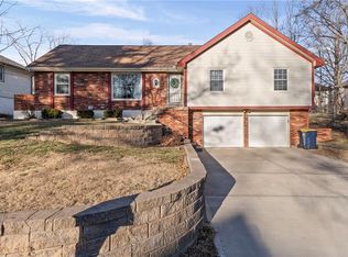 800 NE 96th Ter, Kansas City, MO 64155