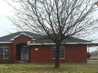 320 E 18th St, Portales, NM 88130