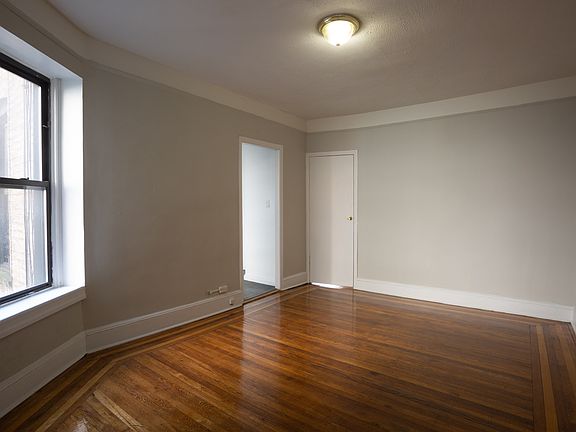 4th image of 153 Vermilyea Ave #4/D