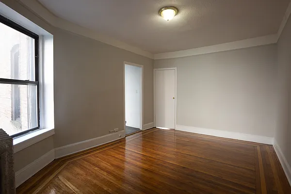 Rented by MNS | media 2